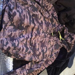 Men’s camo windbreaker